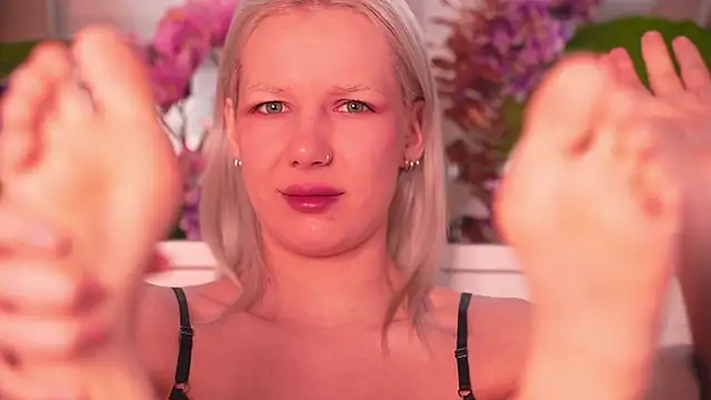 RanyThomson online show from 28, 11, 2025