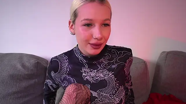 RanyThomson online show from 9, 4, 2026