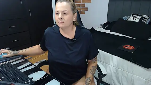perlagoloza05 online show from 4, 6, 2026
