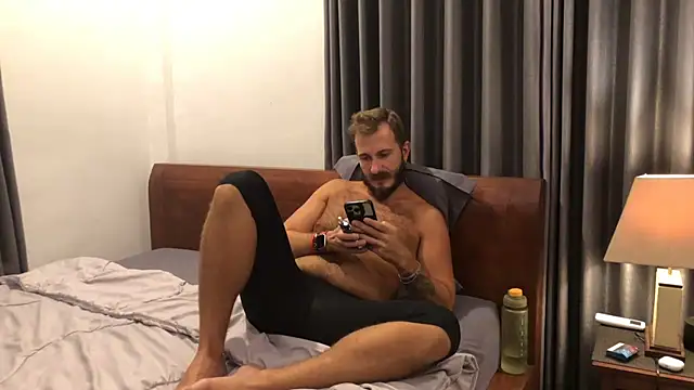 Snapshot of mrmaxiy chatting on 5, 3, 2026 mrmaxiy online show from 5, 3, 2026