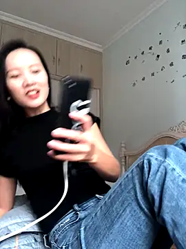 Mile-m online show from 12, 10, 2025