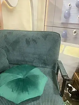 Azura a online show from 17, 4, 2026