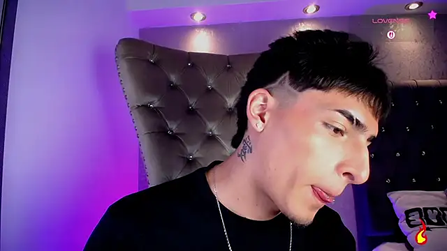 Snapshot of MateoMitchell chatting on 25, 2, 2026 MateoMitchell online show from 25, 2, 2026