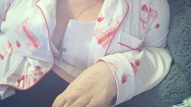 Snapshot of Playful_MILF_Demi chatting on 8, 2, 2026 Playful MILF Demi online show from 8, 2, 2026