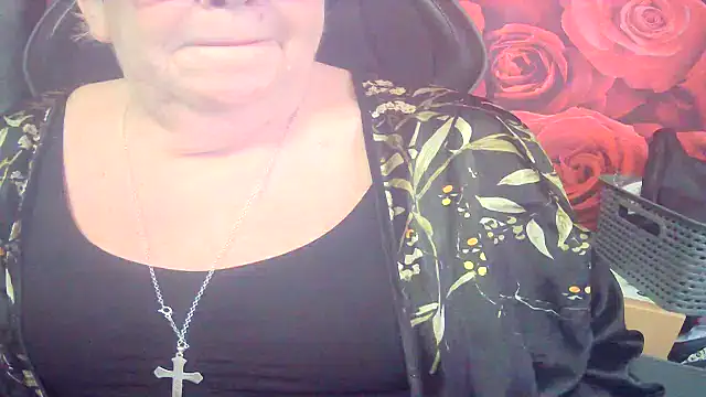 Snapshot of Playful_MILF_Demi chatting on 1, 3, 2026 Playful MILF Demi online show from 1, 3, 2026