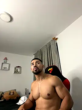 Ezzio Scolaro online show from 4, 11, 2025