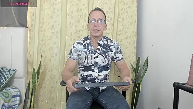 Snapshot of _axelking_ chatting on 8, 7, 2026 axelking online show from 8, 7, 2026