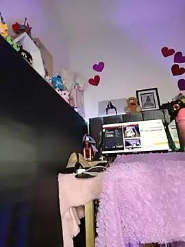 sexy butterfly 1 online show from 19, 5, 2026