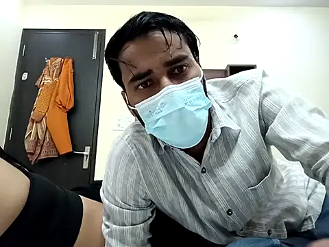 horny milf couple online show from 13, 10, 2025