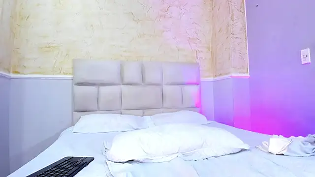 ScarletEvanss  online show from 15, 10, 2025