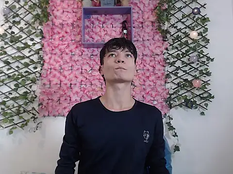 alex russo   online show from 14, 10, 2025