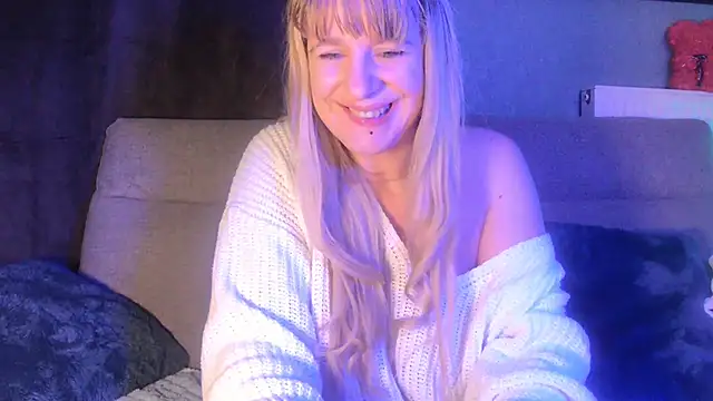 Delichieuse5 online show from 19, 2, 2025