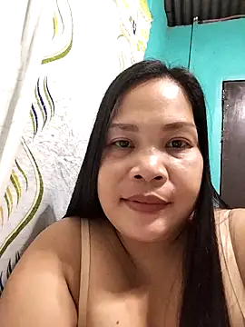 Snapshot of shyhotpinay_32 chatting on 29, 10, 2025 shyhotpinay 32 online show from 29, 10, 2025