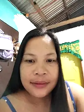 Snapshot of shyhotpinay_32 chatting on 18, 11, 2025 shyhotpinay 32 online show from 18, 11, 2025