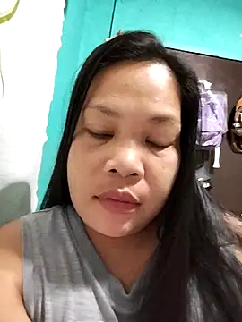 Snapshot of shyhotpinay_32 chatting on 21, 11, 2025 shyhotpinay 32 online show from 21, 11, 2025