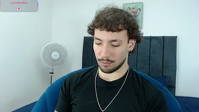 Snapshot of angel_kyrozz chatting on 2, 2, 2026 angel kyrozz online show from 2, 2, 2026