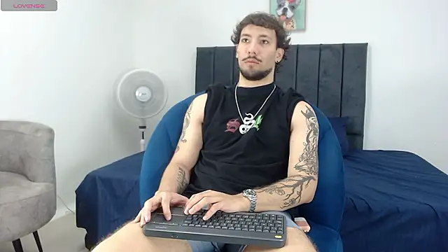 Snapshot of angel_kyrozz chatting on 6, 2, 2026 angel kyrozz online show from 6, 2, 2026