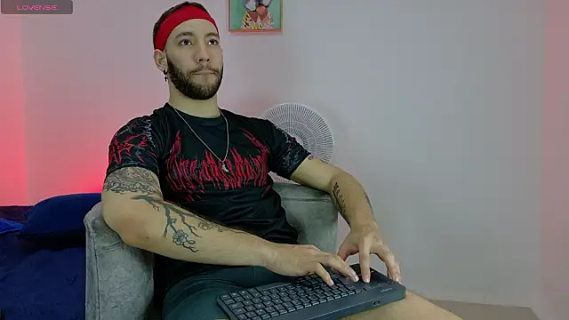 Snapshot of angel_kyrozz chatting on 12, 3, 2026 angel kyrozz online show from 12, 3, 2026