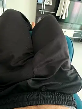 Snapshot of Sert_erkek21_ysm chatting on 5, 10, 2025 Sert erkek21 ysm online show from 5, 10, 2025