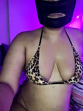 Snapshot of Curvy_Navya chatting on 15, 10, 2025 Curvy Navya online show from 15, 10, 2025