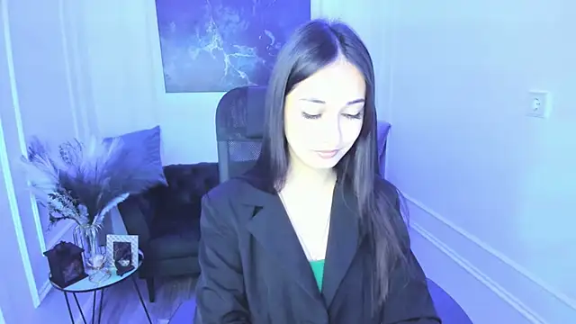 TiffanyYounge online show from 10, 3, 2026