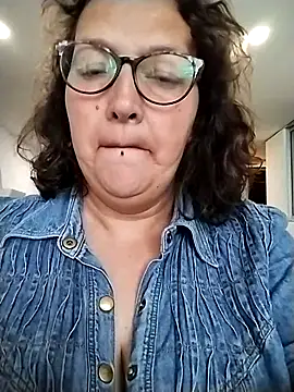 -saraqueen- online show from 16, 10, 2025