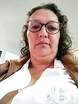 -saraqueen- online show from 22, 10, 2025