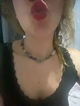 Snapshot of melisss2 chatting on 17, 10, 2025 melisss2 online show from 17, 10, 2025