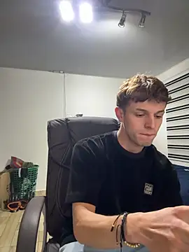 noah red online show from 6, 10, 2025