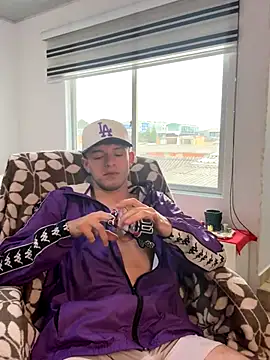 noah red online show from 7, 10, 2025