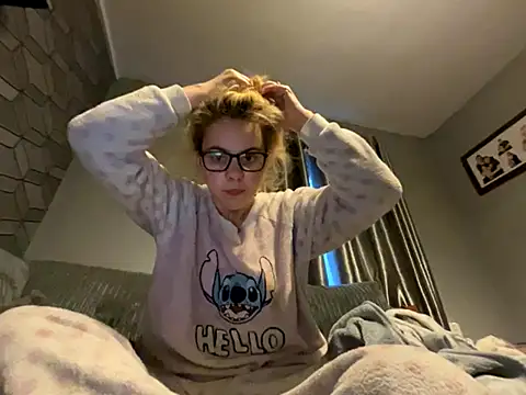 Snapshot of TabbyLovexox chatting on 9, 10, 2025 TabbyLovexox online show from 9, 10, 2025