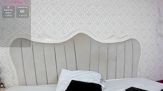 MarcelaCortes online show from 7, 4, 2026