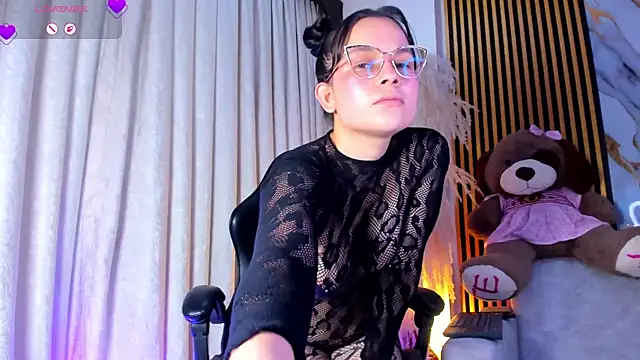 alejagarcia  online show from 28, 2, 2026