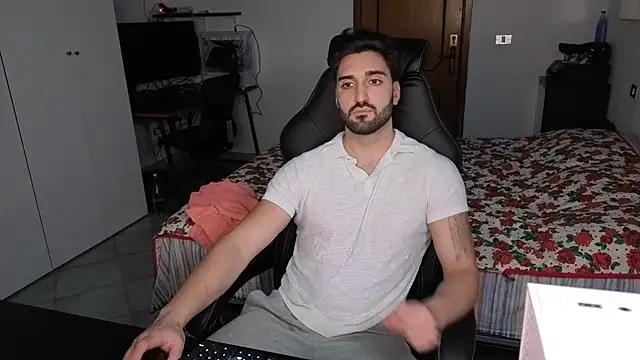 Al3xox02 online show from 6, 2, 2026