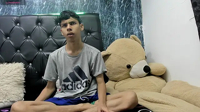 sexyboys cutex18 online show from 8, 2, 2026