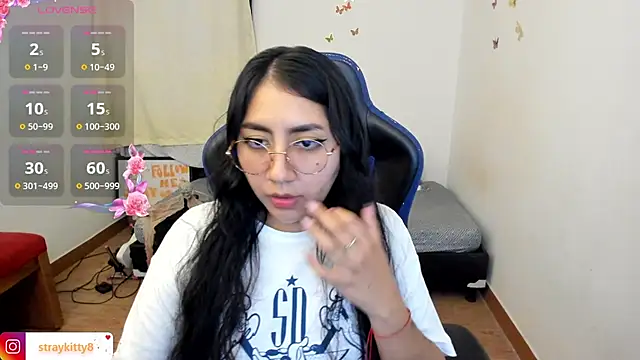 LoveLyy- online show from 2, 12, 2025