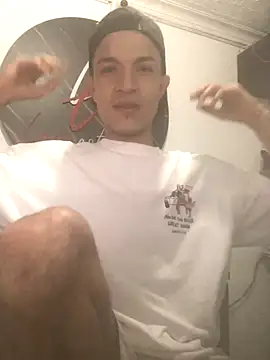 Snapshot of santyrestrepo chatting on 5, 10, 2025 santyrestrepo online show from 5, 10, 2025