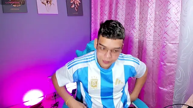 alex boyy online show from 5, 10, 2025