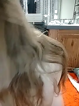 AugustRayn online show from 15, 4, 2026