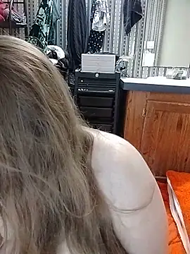 Snapshot of AugustRayn chatting on 18, 6, 2026 AugustRayn online show from 18, 6, 2026