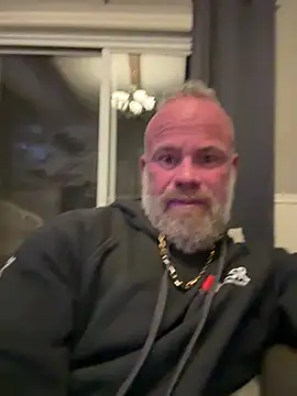 Snapshot of Muscledick40 chatting on 4, 3, 2026 Muscledick40 online show from 4, 3, 2026