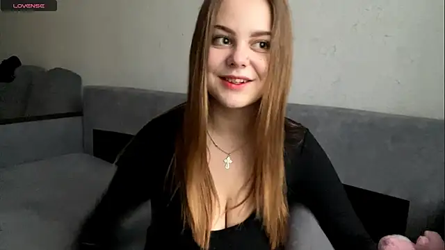 Snapshot of Mary_cherybaby chatting on 23, 10, 2025 Mary cherybaby online show from 23, 10, 2025