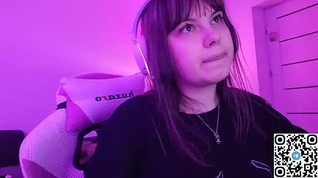 Snapshot of KristiBloom chatting on 20, 12, 2025 KristiBloom online show from 20, 12, 2025