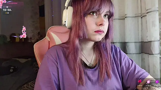 Snapshot of KristiBloom chatting on 4, 3, 2026 KristiBloom online show from 4, 3, 2026