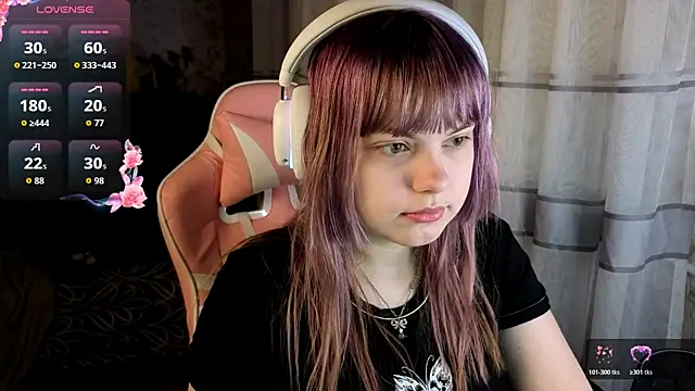 Snapshot of KristiBloom chatting on 13, 3, 2026 KristiBloom online show from 13, 3, 2026