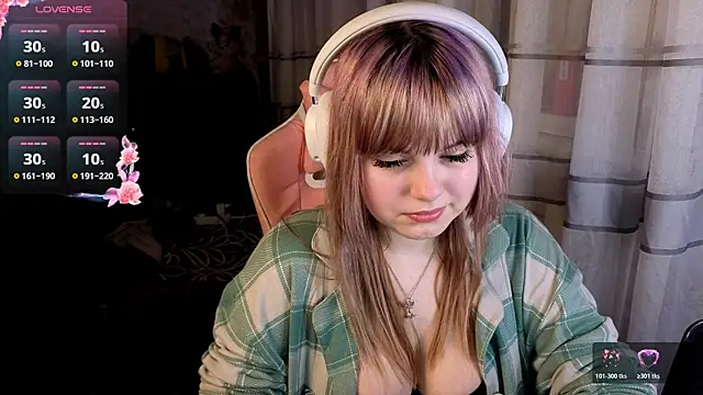 Snapshot of KristiBloom chatting on 29, 3, 2026 KristiBloom online show from 29, 3, 2026