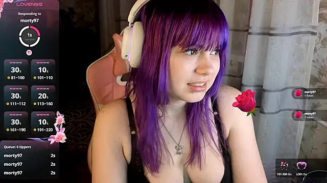 Snapshot of KristiBloom chatting on 11, 4, 2026 KristiBloom online show from 11, 4, 2026