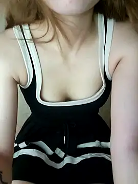 Snapshot of LylyCii6969 chatting on 12, 10, 2025 LylyCii6969 online show from 12, 10, 2025