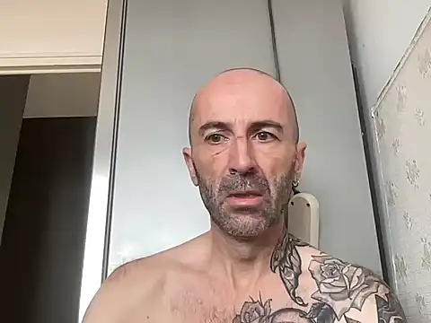 slave44nantes online show from 2, 12, 2025