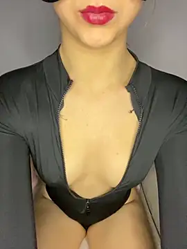 christalles online show from 9, 11, 2025